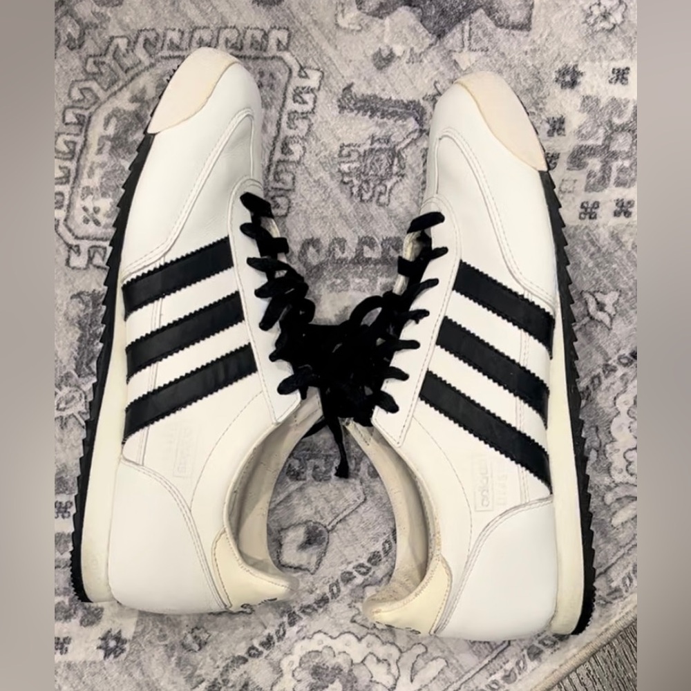 ADIDAS CLASSIC SNEAKERS WHITE & BLACK DRAGON 🚺 WOMEN’S 8.5 GREAT CONDITION